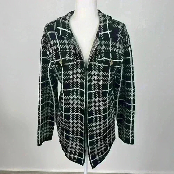 Madison + Hudson Black Plaid Jacket Sweater Size M - Picture 1 of 8